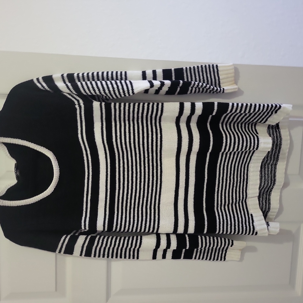 Used women's long sleeve sweater